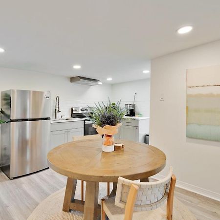 King Suite Luxurious, Modern Couple Retreat フィラデルフィア エクステリア 写真